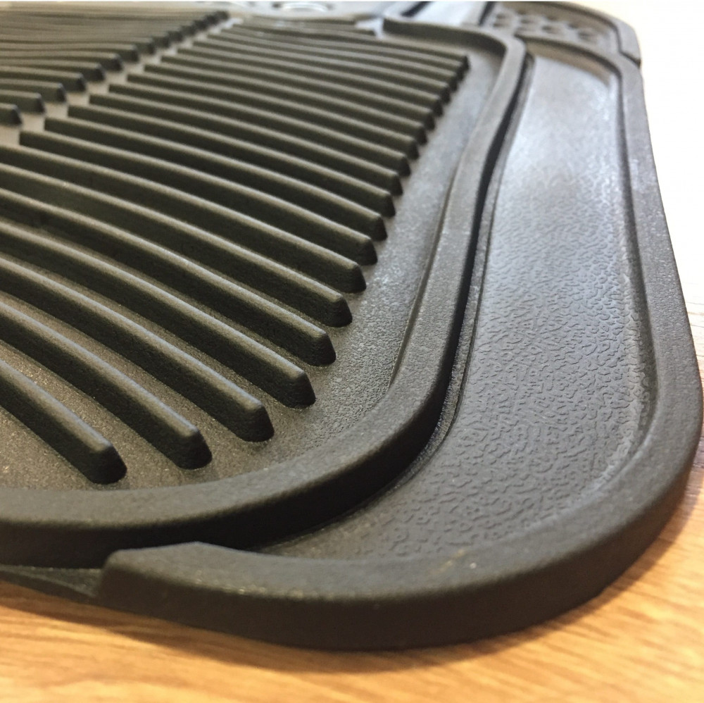 Universal 4 Piece Classic Floor Mat Set